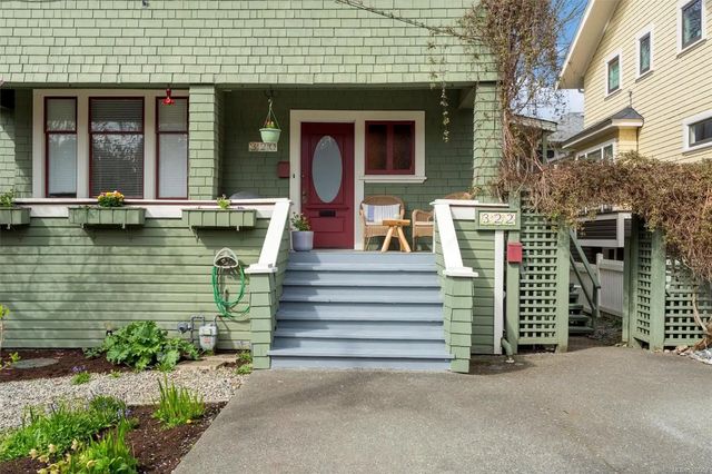 4 of 68 - 320 Moss St, Victoria, BC