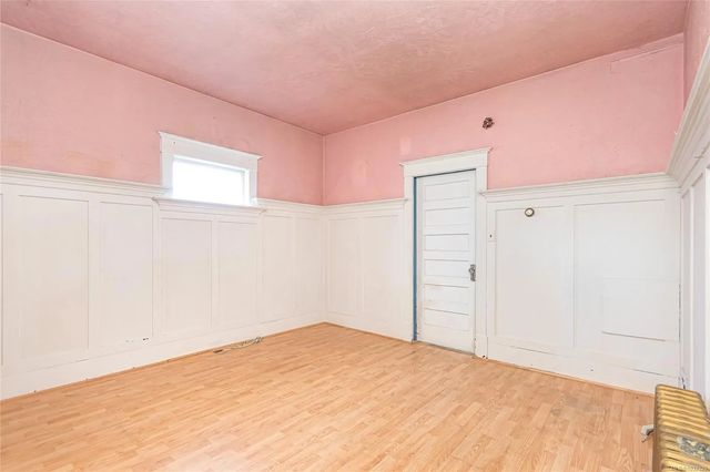 4 of 26 - 824 Ellery St, Esquimalt, BC