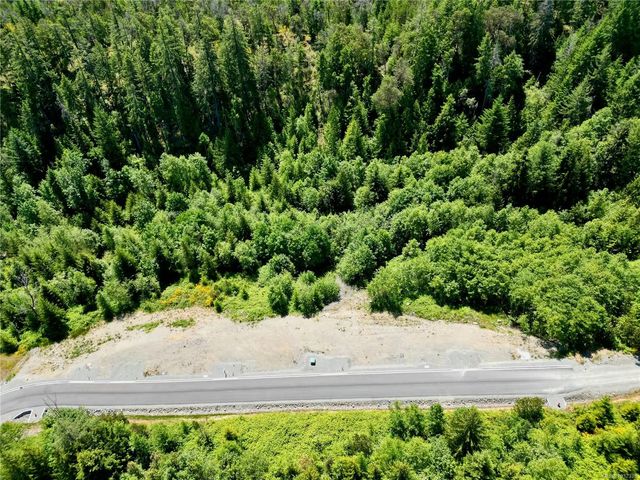 2 of 5 - 4842 Dixon Lane, Lantzville, BC