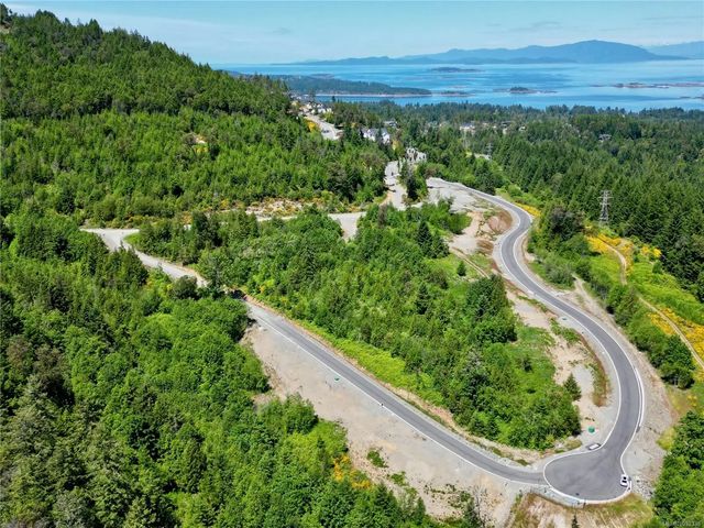 4 of 5 - 4842 Dixon Lane, Lantzville, BC