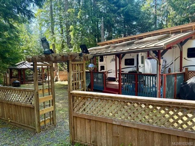 2 of 37 - 2650 Turnbull Rd C8, Qualicum Beach, BC