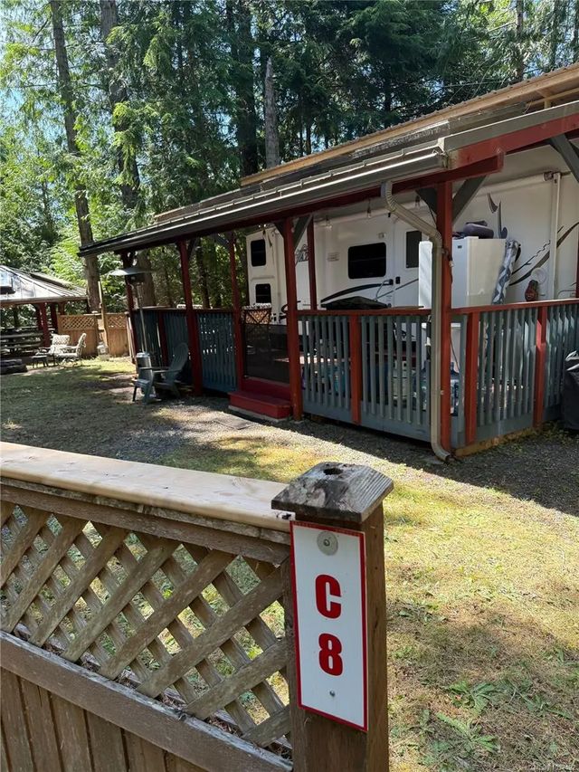 3 of 37 - 2650 Turnbull Rd C8, Qualicum Beach, BC