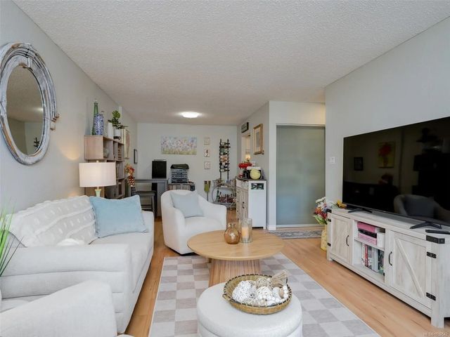 3 of 32 - 1537 Morrison St 304, Victoria, BC