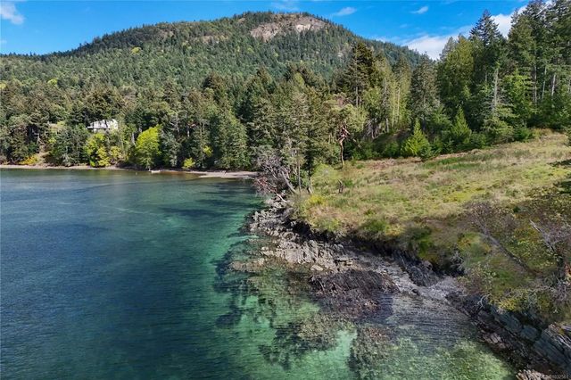 2 of 14 - 128 Narrows West Rd, Salt Spring, BC