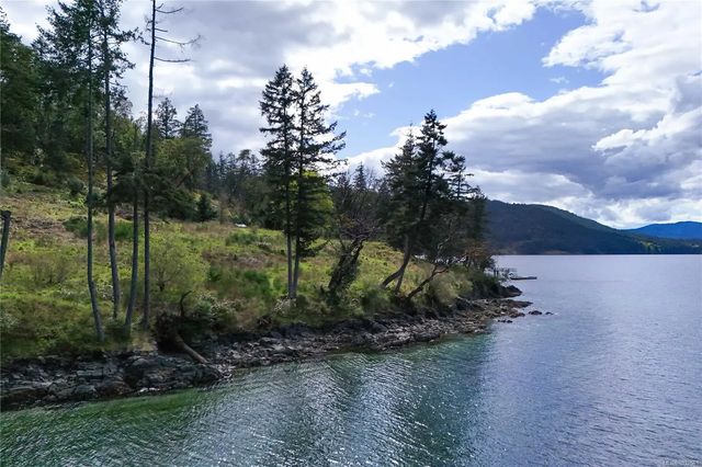 4 of 14 - 128 Narrows West Rd, Salt Spring, BC