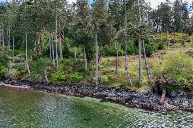 3 of 17 - 122 Narrows West Rd, Salt Spring, BC