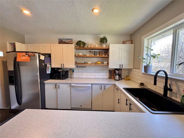 5 of 25 - 413 Cedar Cres, Gold River, BC