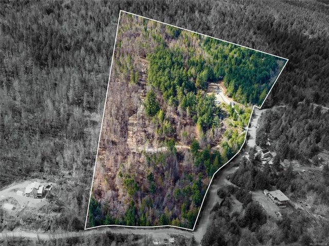 2 of 31 - 1915 Wallace Wood Way, Qualicum Beach, BC