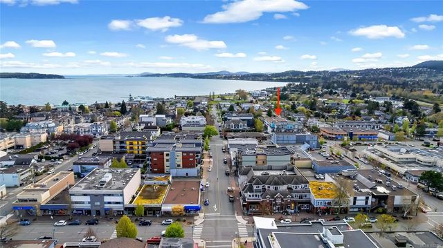 5 of 6 - 9691 Fifth St, Sidney, BC