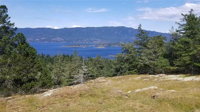 2 of 10 - A Millicheap Rd, Lasqueti Island, BC