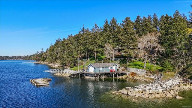 2 of 51 - 8440 Lawrence Rd, Central Saanich, BC