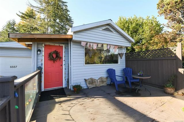 5 of 29 - 5557 Horne St, Union Bay, BC