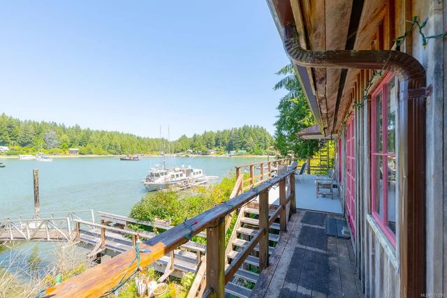 4 of 30 - 310 Tower Rd, Bamfield, BC