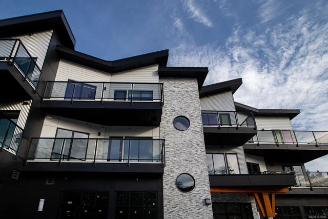 3 of 19 - 4474 Wellington Rd 301, Nanaimo, BC