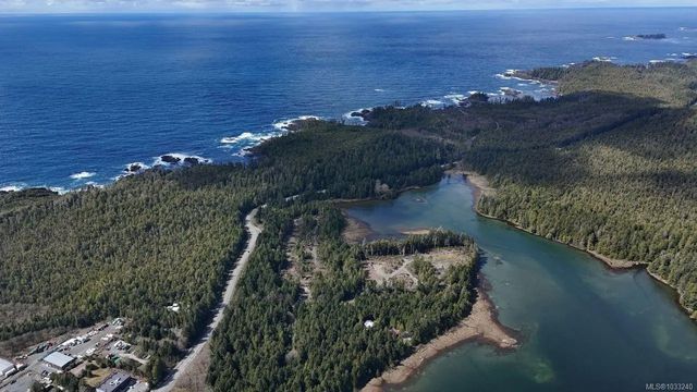 5 of 9 - 221 Minato Rd, Ucluelet, BC