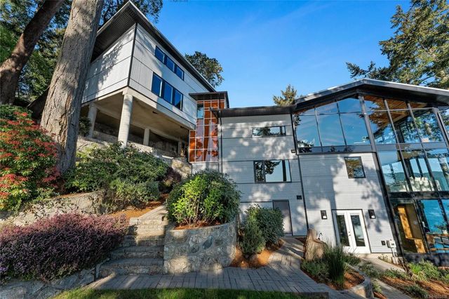 3 of 79 - 1676 Lands End Rd, North Saanich, BC