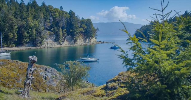 2 of 25 - Lot B Scottie Bay Rd, Lasqueti Island, BC