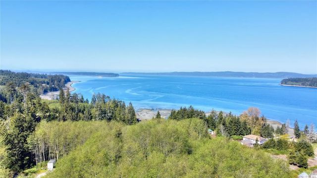 4 of 19 - 1017 Oliview Dr, Hyde Creek, BC