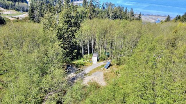 5 of 19 - 1017 Oliview Dr, Hyde Creek, BC
