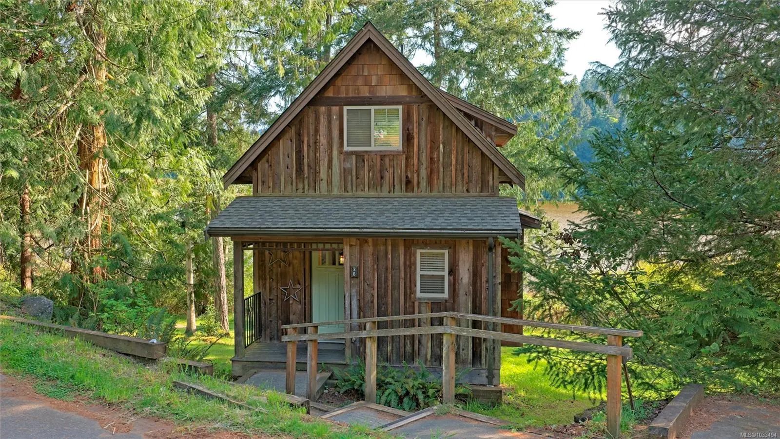 Residential for Sale by 315 Robinson Rd 38 in the Salt Spring, located in the neighborhood of 