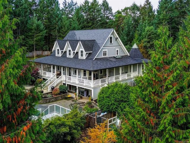3 of 94 - 643 Southwood Dr, Highlands, BC