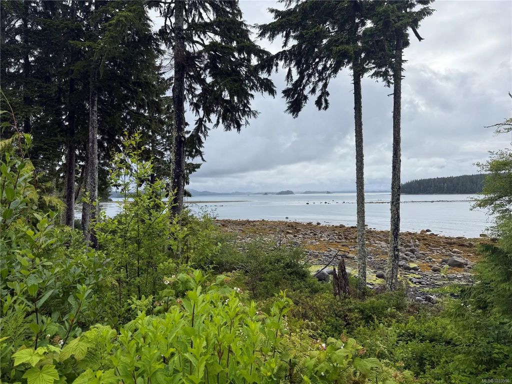 1174 Front St, Ucluelet