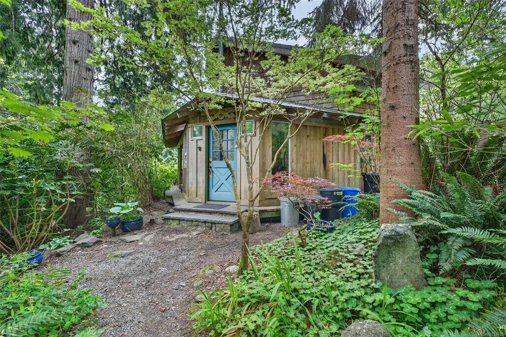 201 Price Rd, Salt Spring