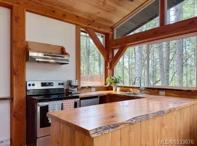 4 of 27 - 221 Sockeye Dr, Mudge Island, BC