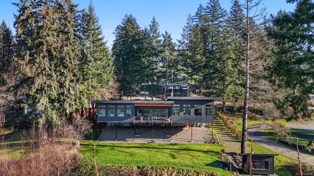 2 of 41 - 4721 Island Hwy, Courtenay, BC