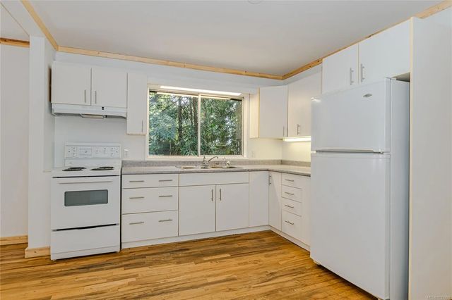 4 of 39 - 128 Sunset Dr, Salt Spring, BC
