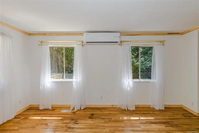 5 of 39 - 128 Sunset Dr, Salt Spring, BC
