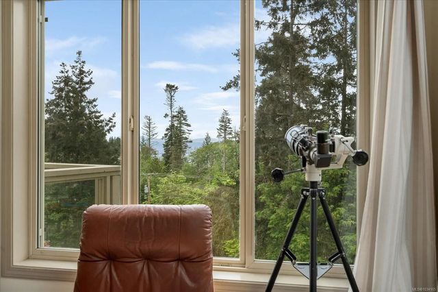 2 of 47 - 3122 Dolphin Dr, Nanoose Bay, BC