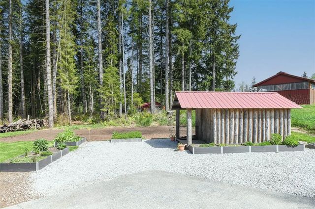 5 of 44 - 7594 Island Hwy N, Merville, BC