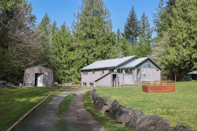 2 of 20 - 10 Horbury Rd, Cumberland, BC