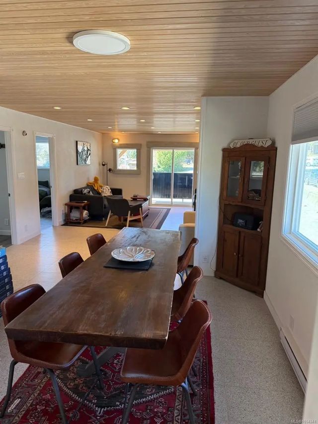 4 of 7 - 251 Frigate Rd, Bamfield, BC