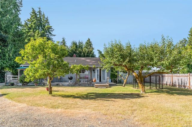 4 of 54 - 1226 Centre Rd, Qualicum Beach, BC