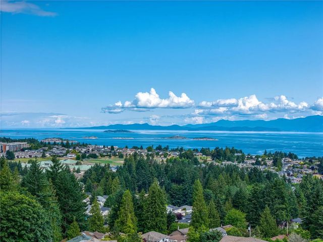 2 of 66 - 5352 Coastview Pl, Nanaimo, BC