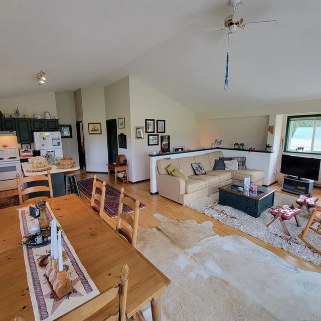 5 of 59 - 1711 Fisher Rd, Errington, BC