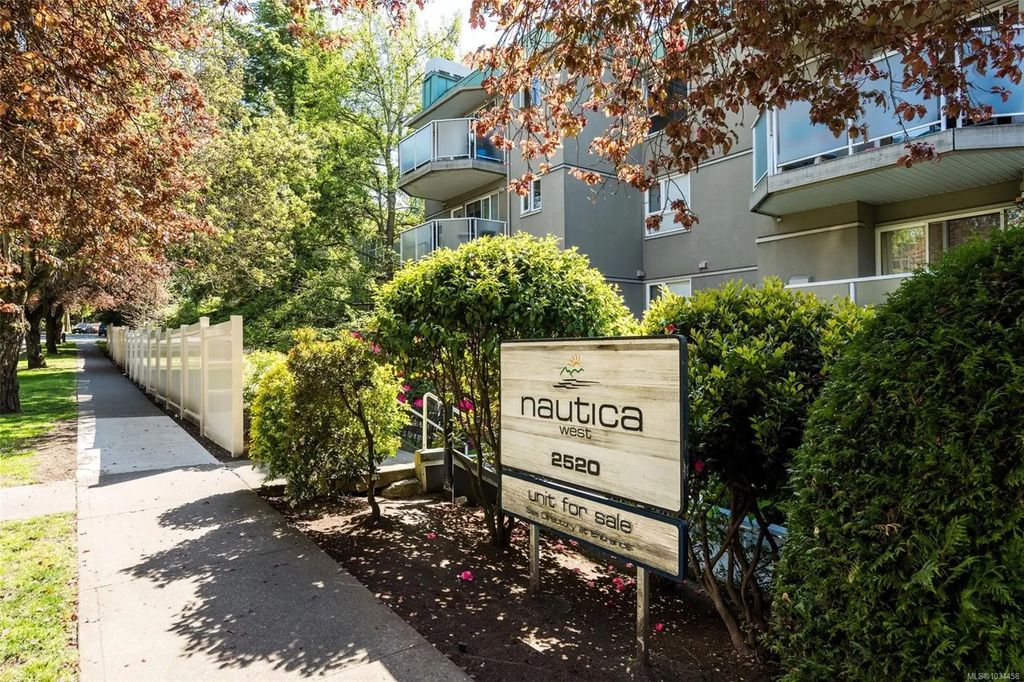 2520 Wark St 209, Victoria