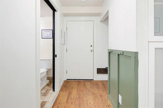 2 of 27 - 2520 Wark St 209, Victoria, BC