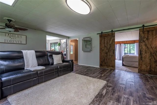 4 of 72 - 973 Island Hwy, Sayward, BC