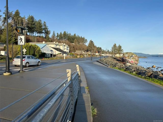 2 of 14 - 1266 Island Hwy S, Campbell River, BC