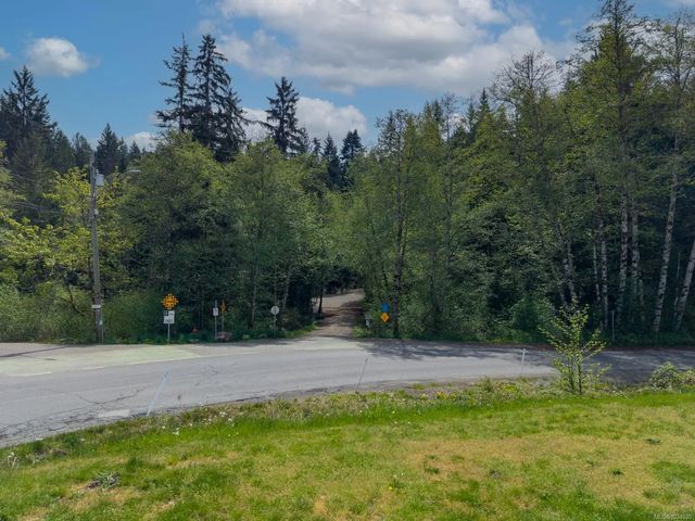 3 of 10 - Lot D Sutton Rd, Cumberland, BC