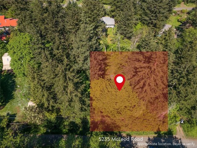 3 of 24 - 5235 Mcleod Rd, Hornby Island, BC