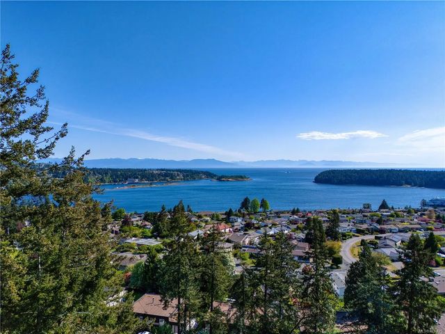 4 of 99 - 2315 Departure Bay Rd, Nanaimo, BC