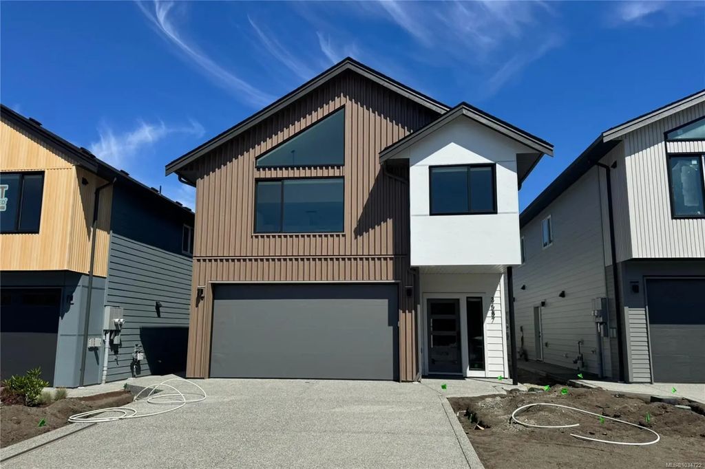 3587 Temperate Pl, Colwood