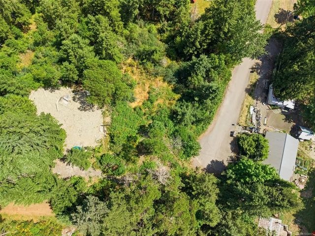 3 of 17 - 1515 Hartman Ave, Nanaimo, BC