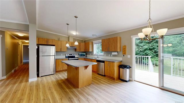 4 of 21 - 601 Wildwood Cres, Gabriola Island, BC