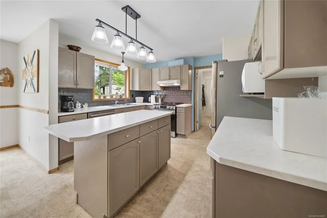3 of 56 - 2721 Tiesu Rd, Nanaimo, BC