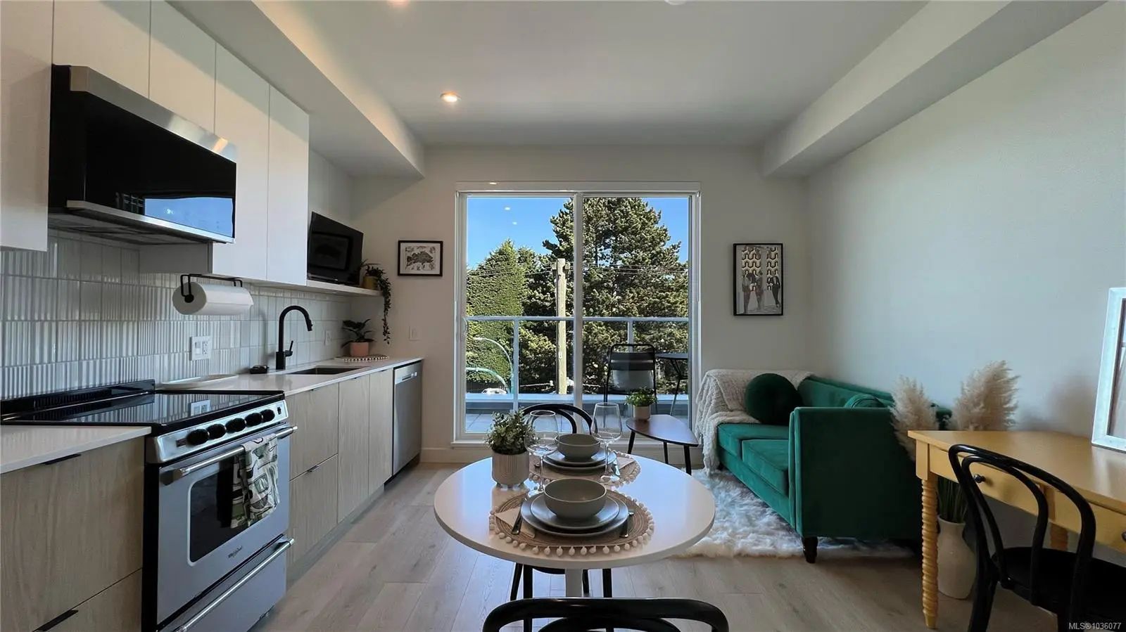 Victoria Homes for Sale in the neighborhood of  in the Zipcode of V8T 2B3